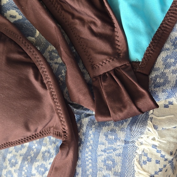 Bikini - Picture 5 of 5